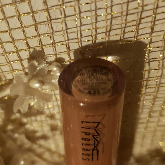 💙🌟TIKTALK OF THE TOWN Mac DISCONTINUED MINI Lipglass NWOBOX - Picture 5 of 5